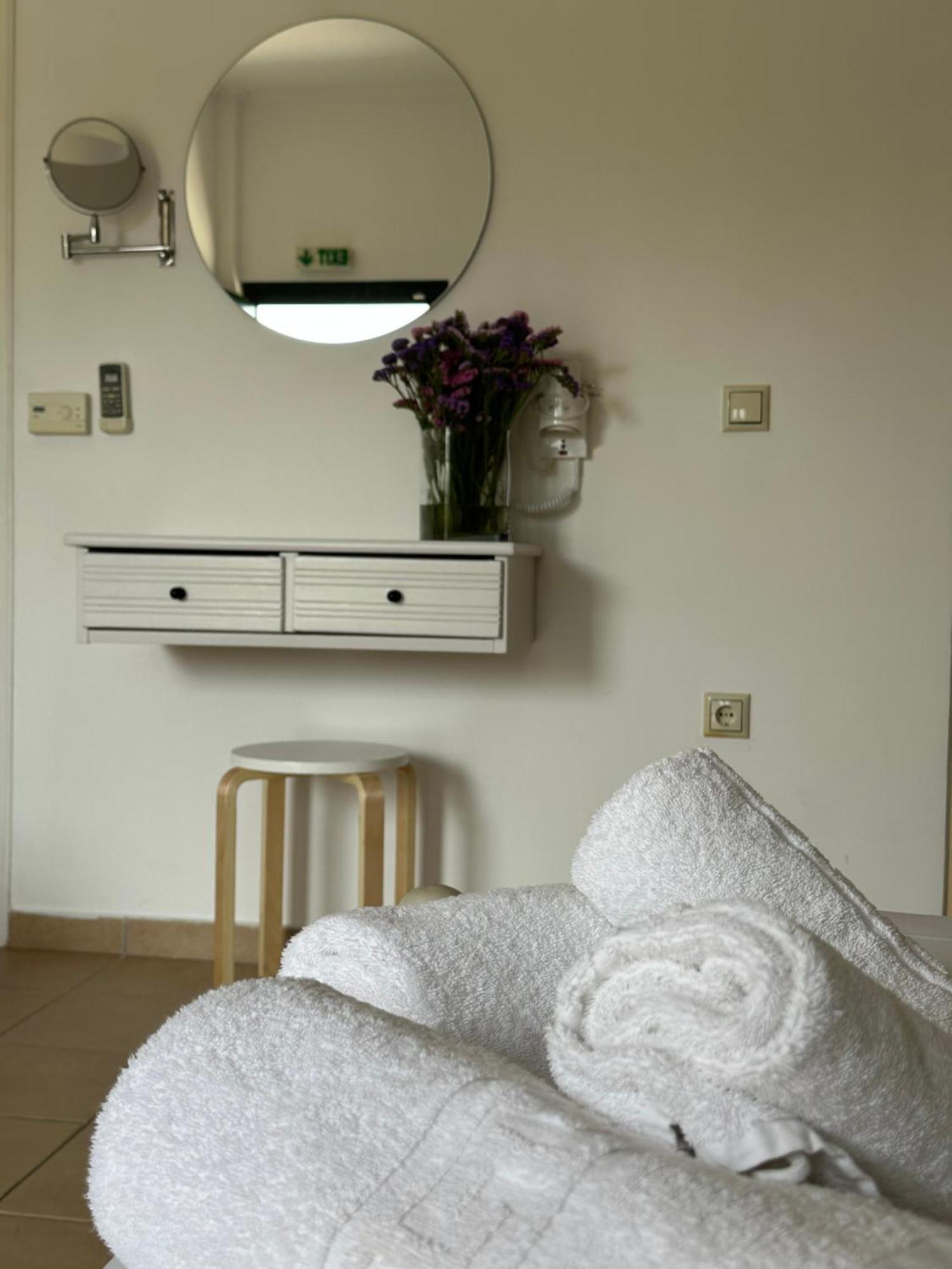 Voulas Apartments Stoúpa Habitación foto